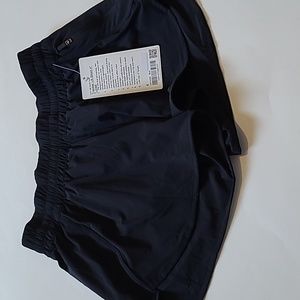 Lululemon Tracker LR Short 4 inch Lined